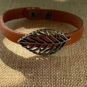 Leather bracelet
